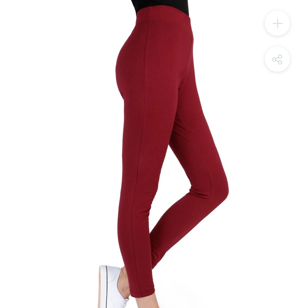 NWT MeMoi  Seamless Fashion Leggings. Size: S/M